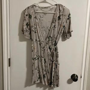 Pull&Bear Wrap Floral Dress